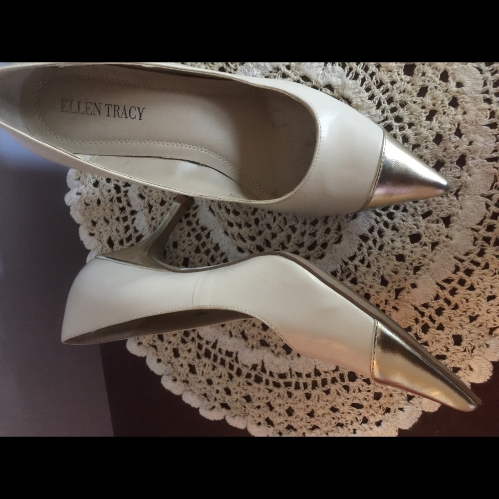 Pumps by Tracey Ellis